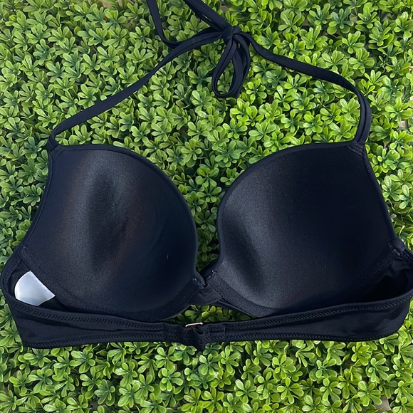 💥 Black Bikini Top Twist Front Push-up with Underwire | Size 36B - Picture 3 of 6